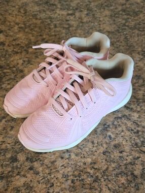 Under Armour Light Pink Girls Softball Cleats Size 2